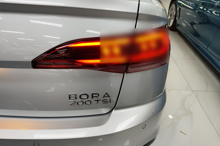 Volkswagen Bora 2022 car image #8