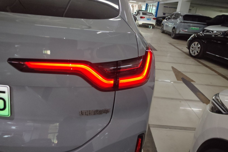 NIO EC6 2021 صورة سيارة #8