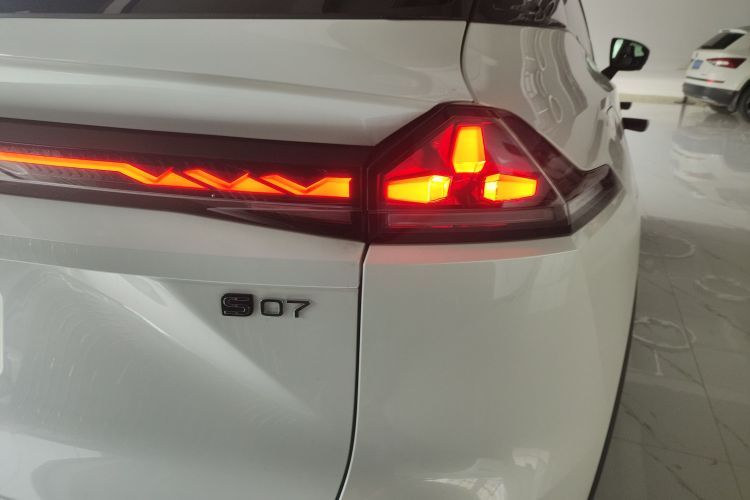 Deepal S07 2026 #8 Deepal S07 2026 car image #8