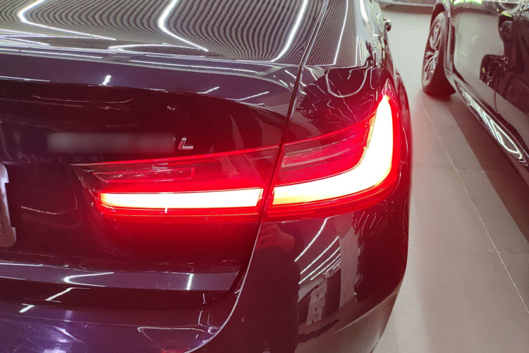 BMW i3 2023 car image #8