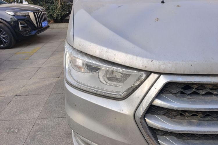 JAC 2019 #8 JAC 2019 car image #8