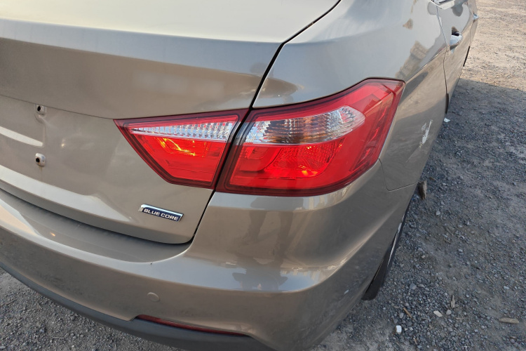 Changan Alsvin V7 2017 car image #8