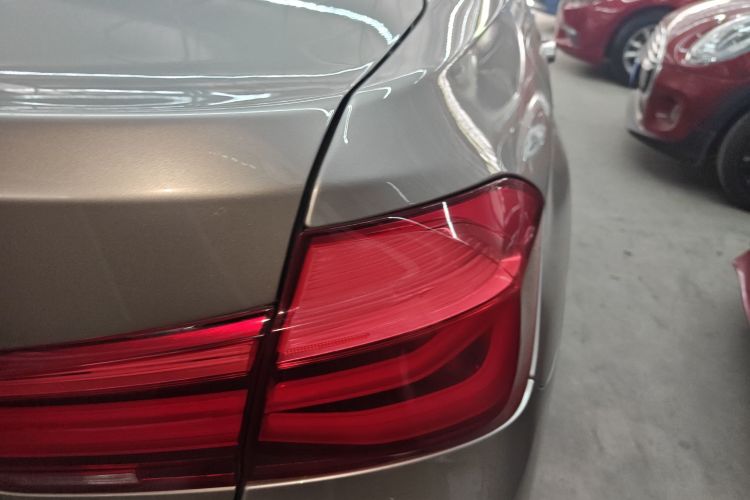 BMW 3 Series 2017 #8 BMW 3 Series 2017 car image #8