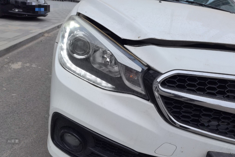 Soueast V5 Lingzhi 2017 car image #8