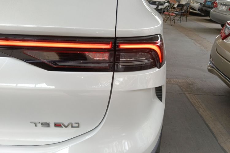 T5 EVO 2023 car image #8