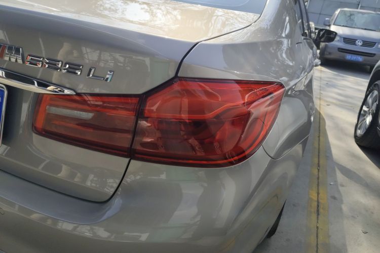 BMW 5 Series 2018 #8 BMW 5 Series 2018 car image #8