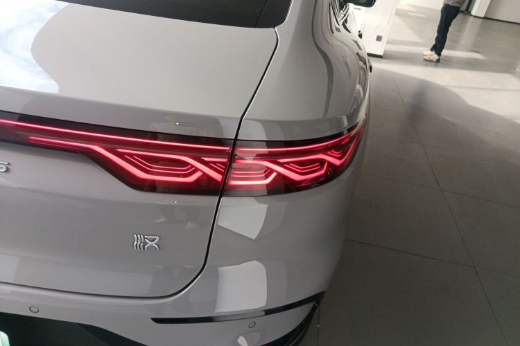 BYD Han 2024 صورة سيارة #8