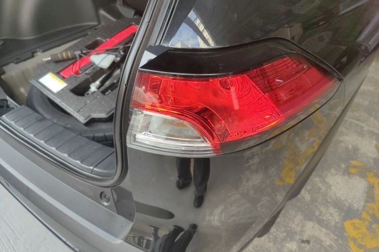 Corolla Cross 2024 car image #8