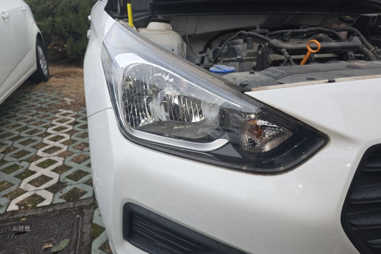 Hyundai Reina 2019 car image #8