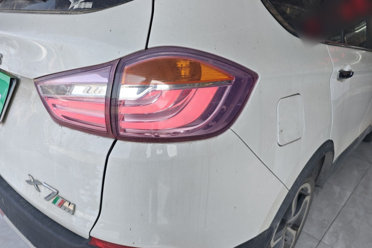 SWM X7 2017 #8 SWM X7 2017 изображение автомобиля #8