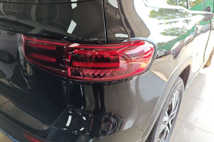 Mercedes-Benz GLB Class 2025 #8 Mercedes-Benz GLB Class 2025 immagine di auto #8