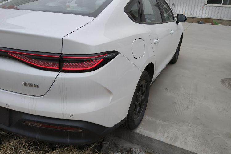 BYD Seal 05 DM-i 2025 immagine di auto #8