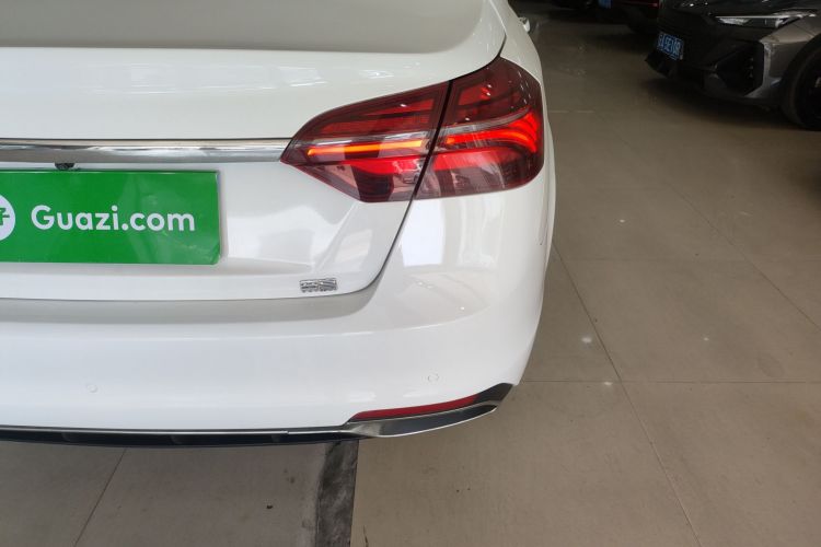 GEELY Emgrand 2019 #8 GEELY Emgrand 2019 car image #8