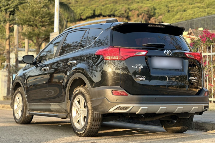 Toyota RAV4 2015 car image #8