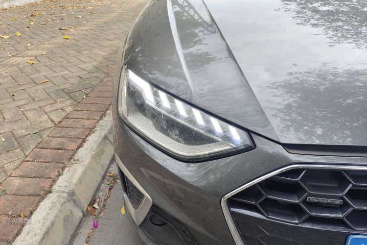 Audi A4L 2021 car image #8