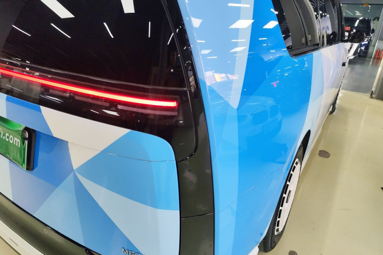 理想汽车 理想MEGA 2025 汽车图片 #8