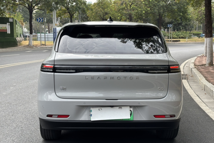 零跑汽车 零跑C10 2024 汽车图片 #8