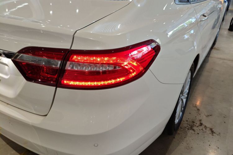 Ford Taurus 2017 car image #8