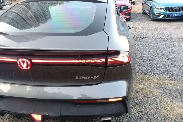 Changan UNI-V 2022 immagine di auto #8