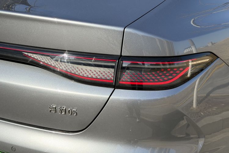 BYD Seal 05 DM-i 2025 car image #8