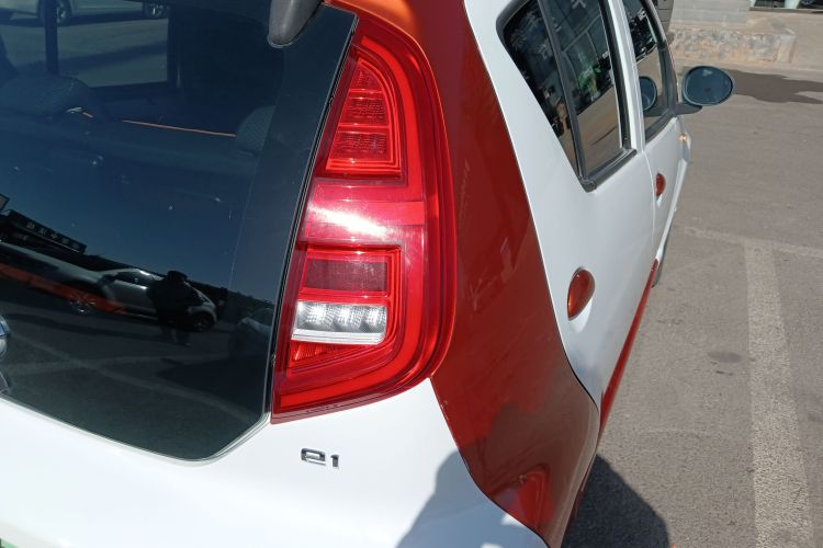 BYD e1 2020 #8 BYD e1 2020 car image #8