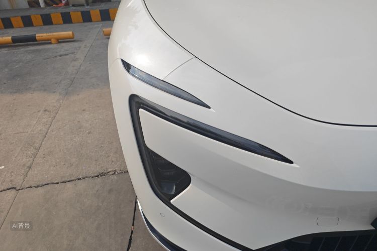 Avatr 12 2025 car image #8