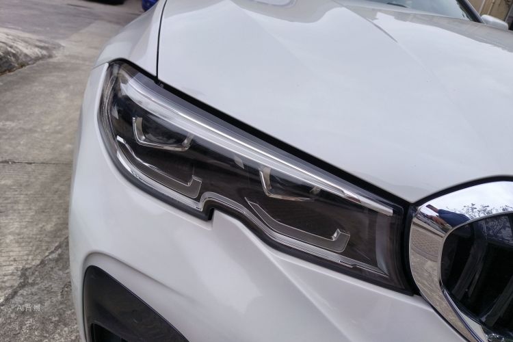 BMW 3 Series 2021 car image #8