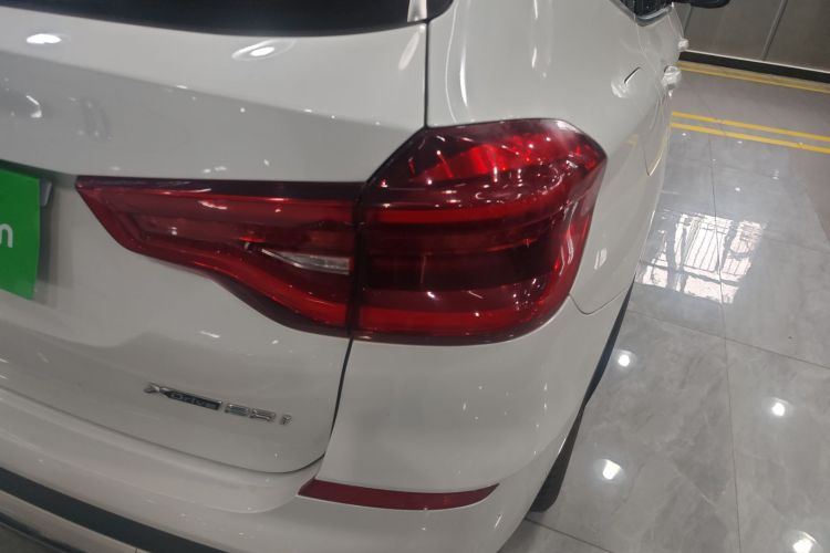 BMW X3 2020 car image #8