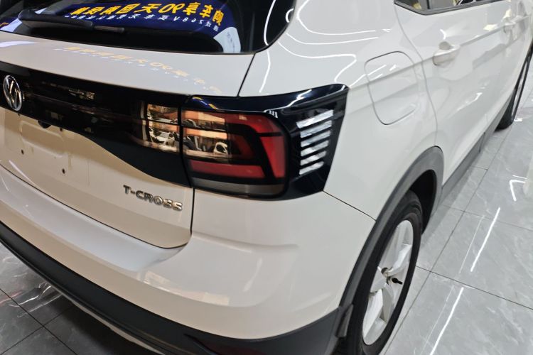 Volkswagen T-Cross 2020 #8 Volkswagen T-Cross 2020 car image #8