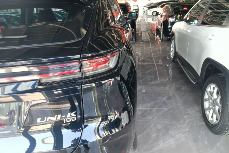 Changan UNI-K iDD 2022 car image #8