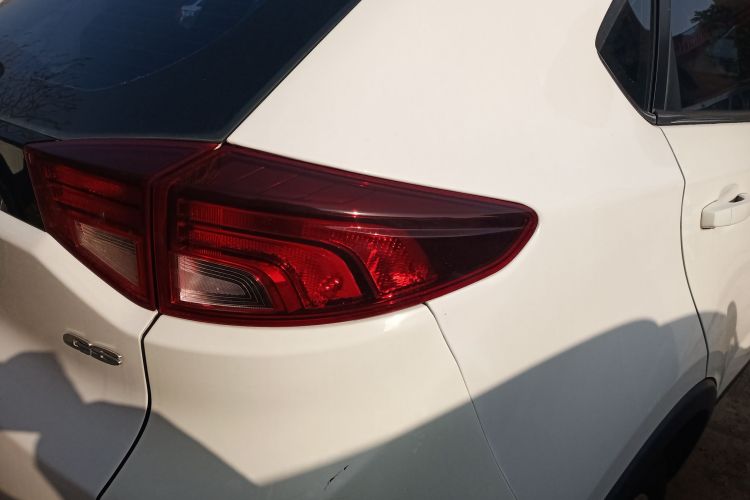 MG GS 2015 car image #8