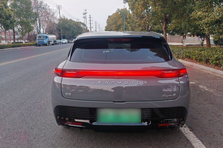 零跑汽车 零跑Lafa5 2025 汽车图片 #8