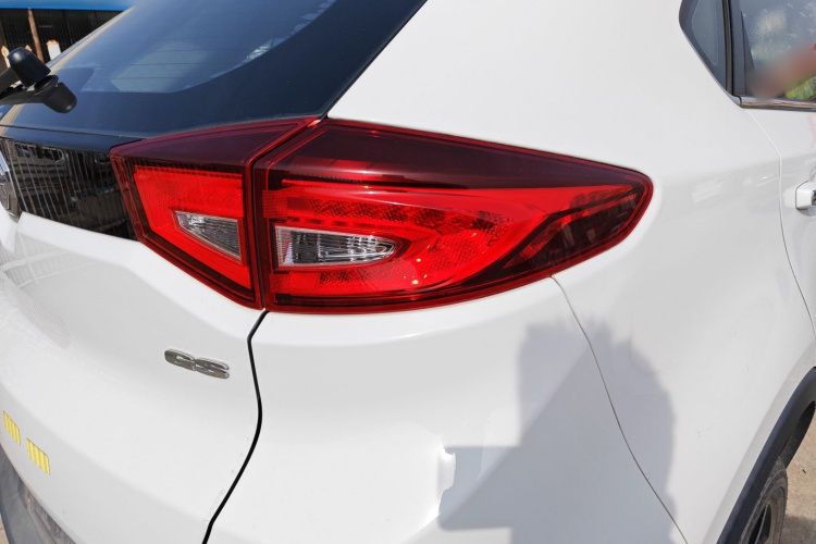 MG GS 2015 car image #8