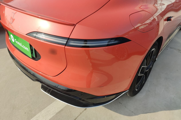 Avatr 06 2025 car image #8