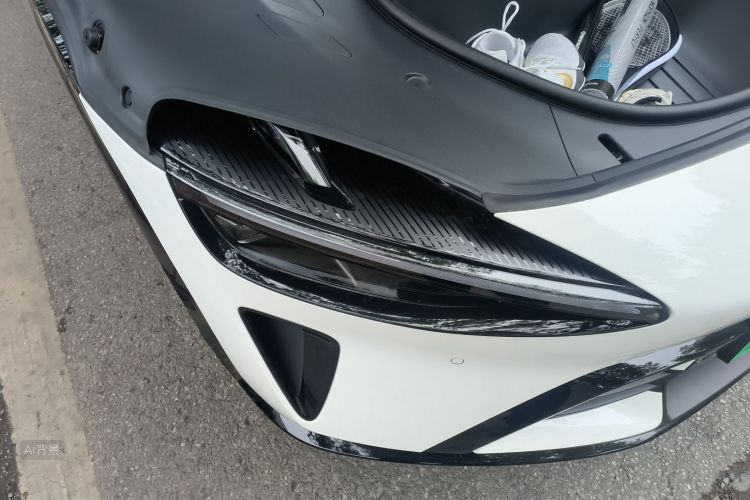 MI YU7 2025 immagine di auto #8