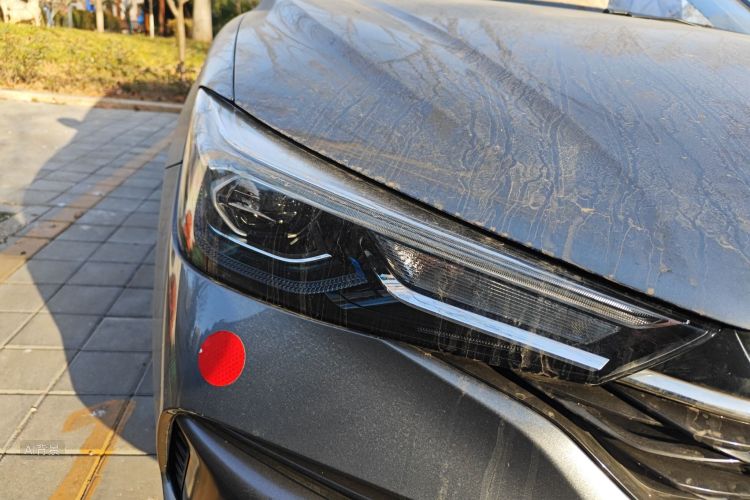 Roewe i5 2022 car image #8