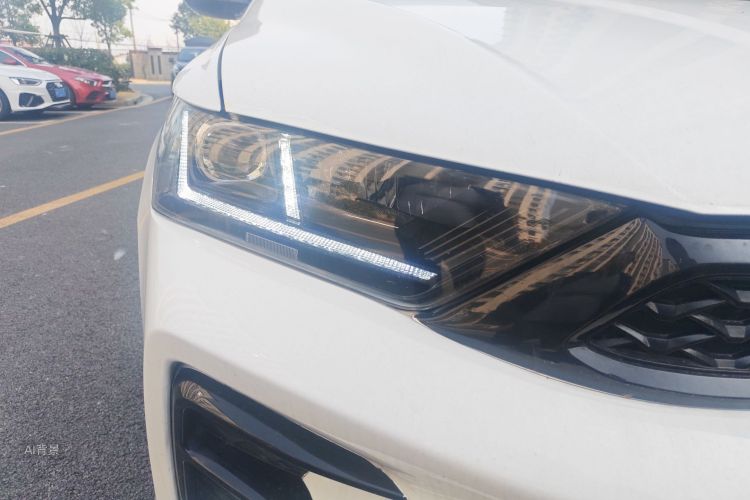 SWM G01 2020 immagine di auto #8