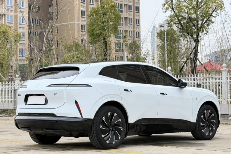 Avatr 07 2025 immagine di auto #8
