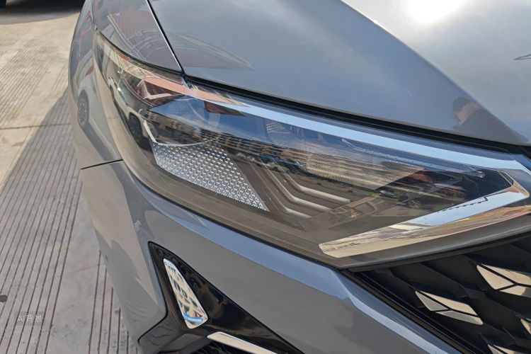 VS5 2024 car image #8