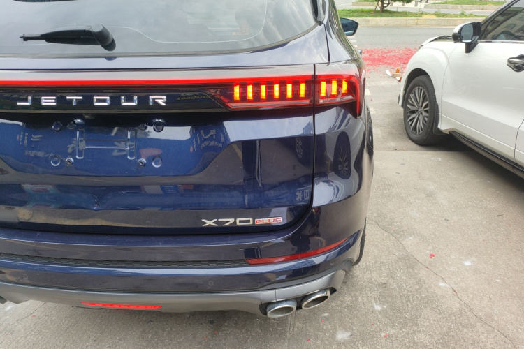 X70 PLUS 2023 #8 X70 PLUS 2023 car image #8
