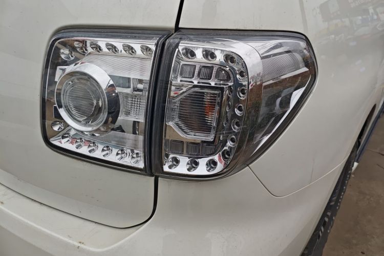 Nissan 2019 #8 Nissan 2019 car image #8