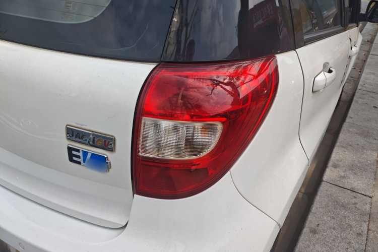 JAC 2018 #8 JAC 2018 car image #8