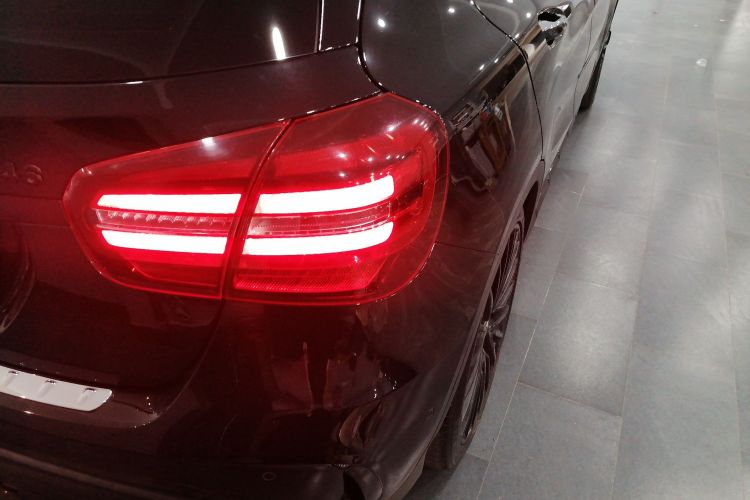 Mercedes-Benz GLA AMG 2018 car image #8