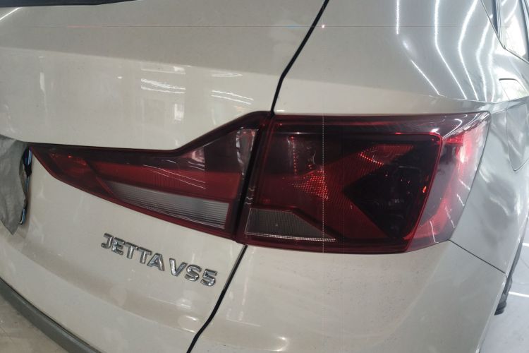 VS5 2019 car image #8