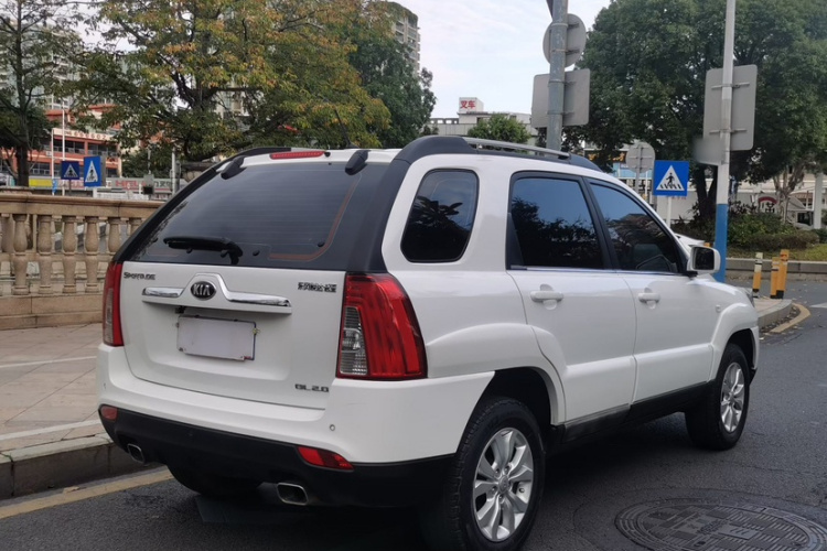 起亚 狮跑 2017 汽车图片 #8