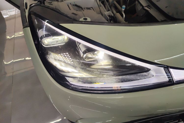 Livan 2023 car image #8