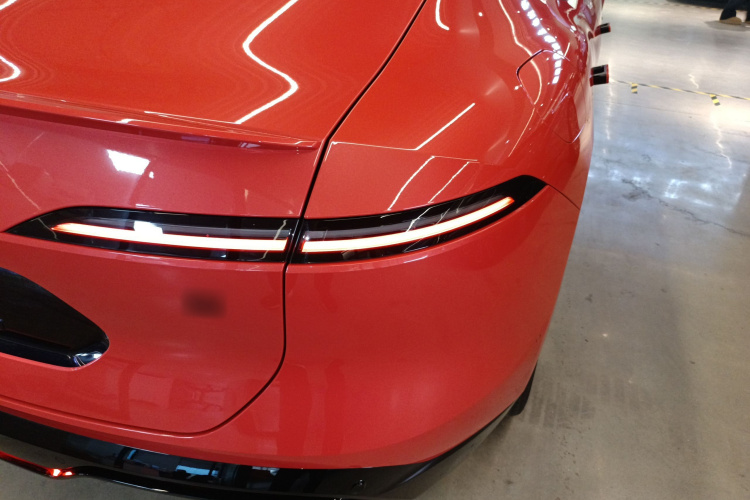 Avatr 06 2025 car image #8