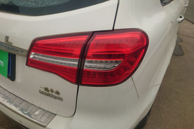 Haval H8 2015 изображение автомобиля #8