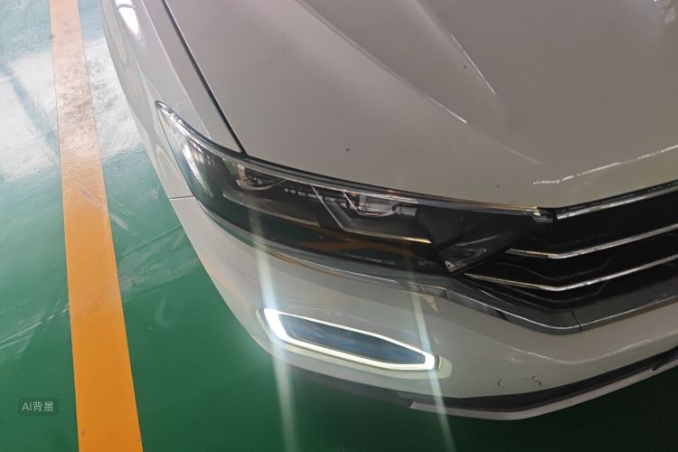 Volkswagen T-Roc 2019 car image #8