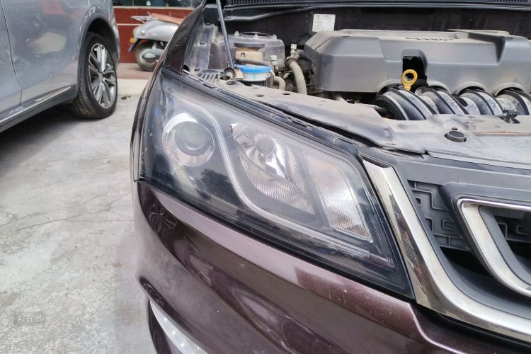Emgrand 2016 car image #8